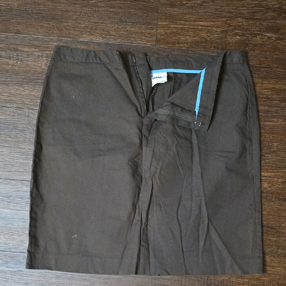 GAP Brown Khaki with Blue Accent
